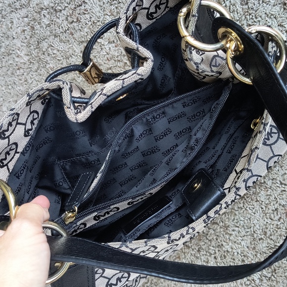 MK Michael Kors Bag - Picture 13 of 14